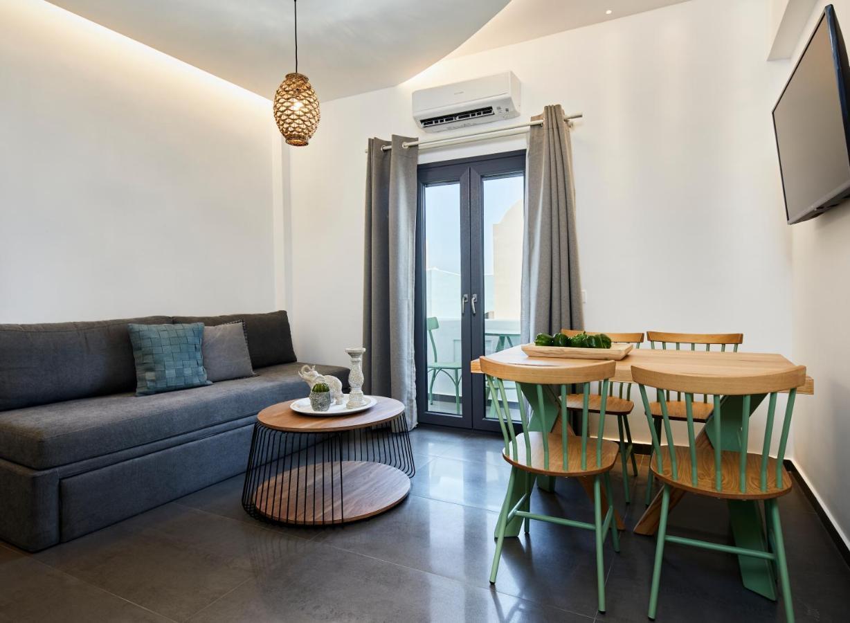 Grand-Mere Calliope Fira  Ngoại thất bức ảnh